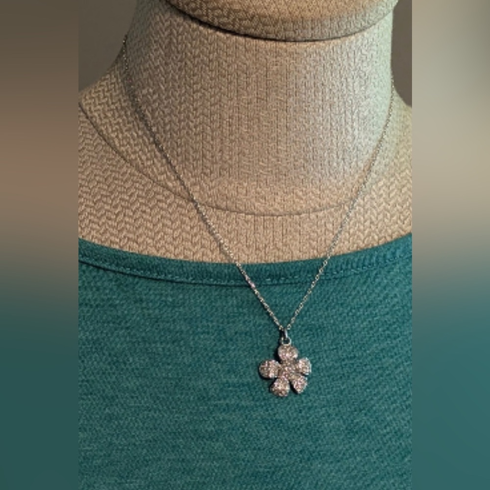 Brand New Lia Sophia Wild Rose necklace (nwt)